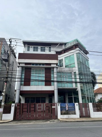 ให้เช่าโฮมออฟฟิศขนาดใหญ่  4 ชั้น หมู่บ้านบางใหญ่ซิตี้  ตกแต่งครบ พร้องเฟอร์นิเจอร์สำนักงาน ทำกิจการต่อได้ทันที 