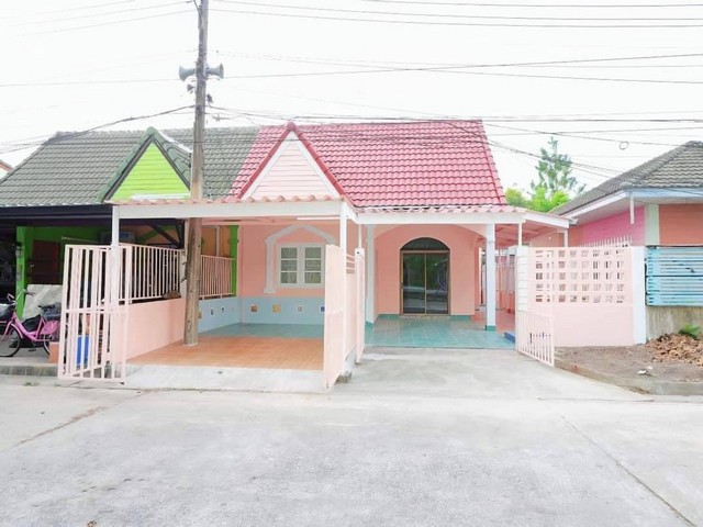 บ้าน 36 ตารางวา ใกล้สี่แยกพีเอ็มวาย ระยอง จอดรถ 2 คัน ผ่อน 6000