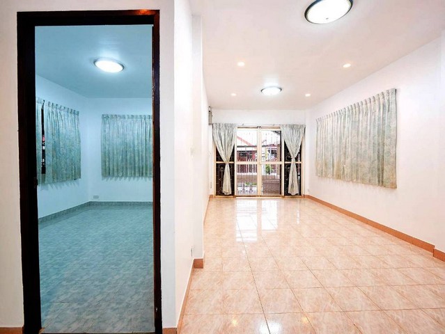 บ้านเดี่ยว 52 ตรว ใจกลางเมือง ใกล้ตลาดสตาร์ ระยอง ผ่อนเดือนล่ะ 8000 บาท