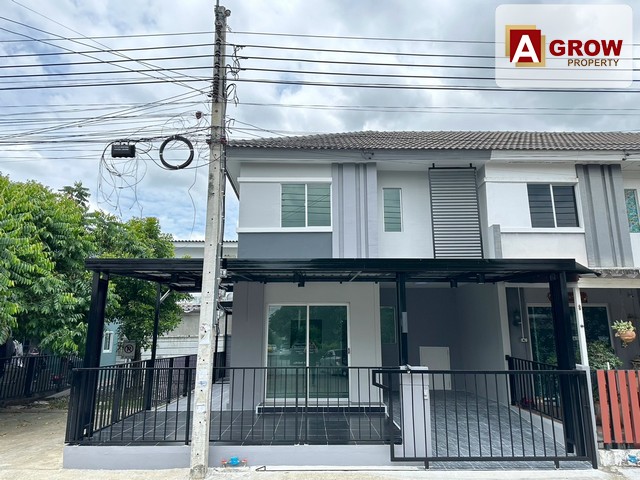 พฤกษา86/1 ทาวน์เฮ้าหลังมุม รีโนเวทพร้อมอยู่ ที่ตั้ง : ลาดกระบัง-สุวรรณภูมิ ถ.วัดศรีวารีน้อย ต.ศรีษะจรเข้น้อย อ.บางเสาธง จ.สมุทรปราการ รหัสทรัพย์ : AGT00229ราคาขาย : 2,550,000 บาทรายละเอียด : - ทาวน์เฮ้าส์ 2 ชั้น บ้านหลังมุม- เนื้อที่ 23.9 ตร.ว.- 3 ห้องนอน- 2 ห้องน้ำ- 1 ห้องครัว- 1 ที่จอดจุดเด่น :- เดินทางสะดวก ถนนลาดกระบังเชื่อมต่อบางนาตราด - รีโนเวทบ้านใหม่พร้อมอยู่ หลังมุมแต่งใหม่พร้อมอย