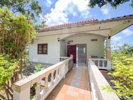 House For Rent 1 Bedroom Lamai Area -1 bedroom,1 bathroom -Quiet atmosphere -With Furniture -Air conditioned  -Free Wifi -Kitchen  -Living Area -Parking Area.Price 13,000 - 15,000 Baht/Month.Location: Maret Koh Samui Suratthani .Near Place - Lamai Beach- Makro- Grandfather and Grandma Stone- Market- Near tourist attractions.Contract For More Information / Booking    +6682-517-4959 (Khun Mod)              +6689-633-1978 (Khun Pan) LINE>https://line.me/ti/p/J_fLjq54v3.         #Houseforsale #Housesamui #suiteforrentkohsamui#Roomforrent #RoominKohSamui #AirconditioningroomSamui#monthlyaccommodationinKohSamui #ApartmentSamuin #Salerenthomesamui #Salehometalingngam#Homeforsaletalingngam #homesale#Hometalingngam  #homeinsamui