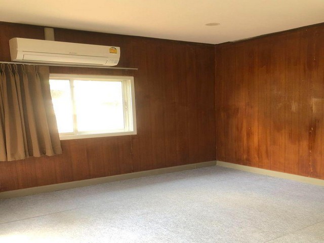 PB3789 ให้เช่าโกดัง ขนาด 1,000 ตร.ม. ถนน พระยาสุเรนทร์ เหมาะทำโกดัง ร้านอาหาร