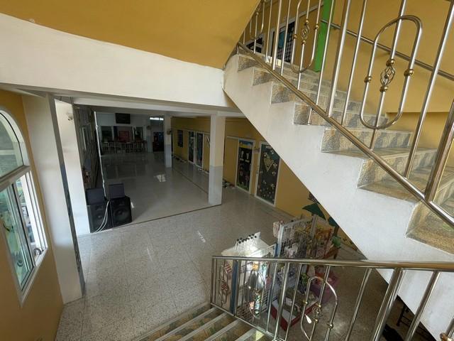 ขายโรงเรียนพร้อมบ้าน 1-0-8ไร่ ย่านรามคำแหง2 สามารถต่อยอดธุรกิจ ใกล้ห้างและหมู่บ้านใหญ่หลายโครงการ ใกล้ทางด่วน ใกล้เมกะบางนา