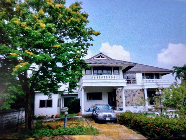 ขายบ้านเดี่ยว 2 ชั้น พร้อมที่ดิน มบ.ชวนชื่นพาร์ควิว ถนนกาญจนาภิเษก ใกล้จุดขึ้นลงทางด่วน ศรีรัช - วงแหวน