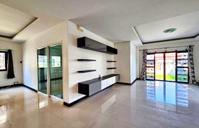 เฟอร์หรูครบ  2 ชั้น  60ตรว. 385ตรม. โฮมโปร นครสวรรค์ ให้เช่าบ้านใหม่ใหญ่ที่สุด 4นอน 3น้ำ 3จอดรถ 3แอร์ ตลาดริมปิง โลตัส แกรนด์วิว