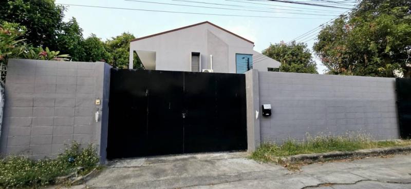 ให้เช่าบ้านเดี่ยว2ชั้น ย่านเกษตร-นวมินทร์ ถ.ประเสริญมนูกิจ เลียบด่วน หมู่บ้านเสนานิเวศน์ 1 พื้นที่ใช้สอย 300 ตารางเมตร จำนวน 5ห้องนอน 