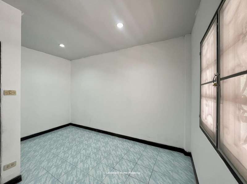 LM24-0030 ขายทาวน์เฮ้าส์ 2 ชั้น พนาสนธิ์วิลล่า 12 แพรกษา ขนาด 19.5 ตรว 3นอน 2น้ำ