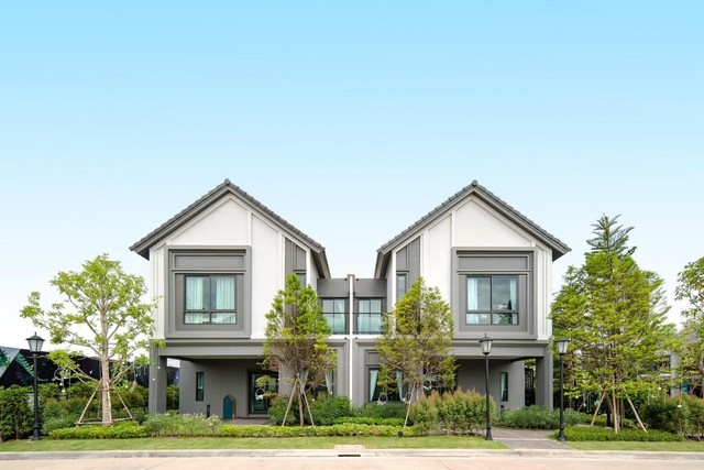 ขายบ้านใหม่2ชั้น 3นอน3น้ำ 39ตรว. เริ่ม 4.98ลบ. ฟรีโอนใกล้สนามบิน ถ.มะลิวัลย์ ต.บ้านเป็ด อ.เมือง ขอนแก่นขายบ้านสร้างใหม่ สไตล์อังกฤษ English Gable สถาปัติยกรรมอังกฤษโดดเด่นหรูหราผ่านซุ้มและคลับเฮ้าส์โครงการ พื้นทีส่วนกลางขนาดใหญ่- บ้านใหม่ 2 ชั้น พื้นที่ดิน 39 ตรว. พื้นที่ใช้สอยบ้าน 165 ตรม.- 3 ห้องนอน, 3 ห้องน้ำ, 2 ที่จอดรถ- ห้องเอนกประสงค์, ห้องครัวปิด, พื้นที่ประกอบอาหาร- ขายราคาเ