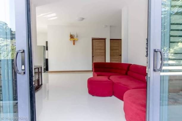 ให้เช่า 25,000 บาท/เดือน 60 ตรว. บ้านเดี่ยวชั้นเดียว โซนสุเทพ ใกล้สนามบิน เลี้ยงสัตว์เลี้ยงได้