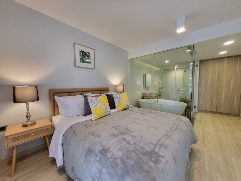 BH2681 ให้เช่า-ขาย คอนโดหัวหินโครงการ The Pine Hua Hin ชั้น 2 ติดสนามกอล์ฟ ใกล้หาด ตกแต่งพร้อม 3 ห้องนอน 3 ห้องน้ำ วิวสนามกอล์ฟและทะเล