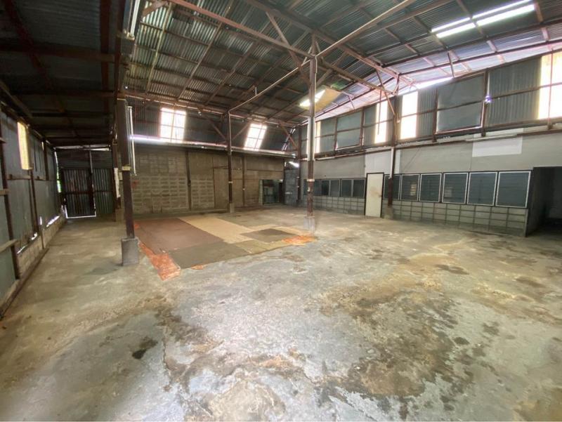 CH954 ให้เช่าโกดังหรือโรงงานขนาด 400 ตรม. ย่านพุทธบูชา บางมด ทุ่งครุ มีห้องพักเหมาะกับงานเฟอร์นิเจอร์