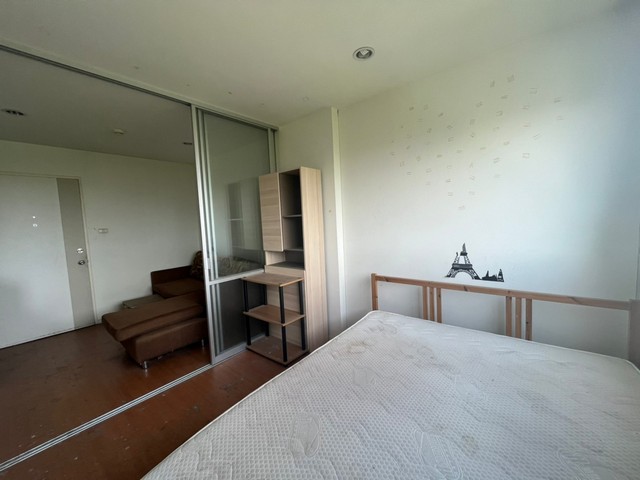   รายละเอียดเพิ่มเติม Code ID : PJAJ 0571  ราคาขาย  1,339,500 บาท- พื้นที่ใช้สอย :   26.11 ตร.ม.- จำนวนห้อง :  1 ห้องนอน 1 ห้องน้ำ  - ชั้นที่ : 8   - อาคาร : B พิกัดทรัพย์ : https://maps.app.goo.gl/LcCgwgP7MJuiMAdDA    สถานที่ใกล้เคียง- ใกล้เดอะแจสรามอินทรา,- ใกล้บิ๊กซีรามอินทรา - ใกล้เซ็นทรัลรามอินทรา  สอบถามเพิ่มเติม/นัดชมโทร. 097-419-5982(พลอย)โทร. 096-932-4624(ออมสิน)Line : @panaya (มี@ด้านหน้า)ปรึกษาสินเชื่อฟรี One Stop Service ดูแลตั้งแต่ต้นจนจบบริษัท ปณยาคิดดี �