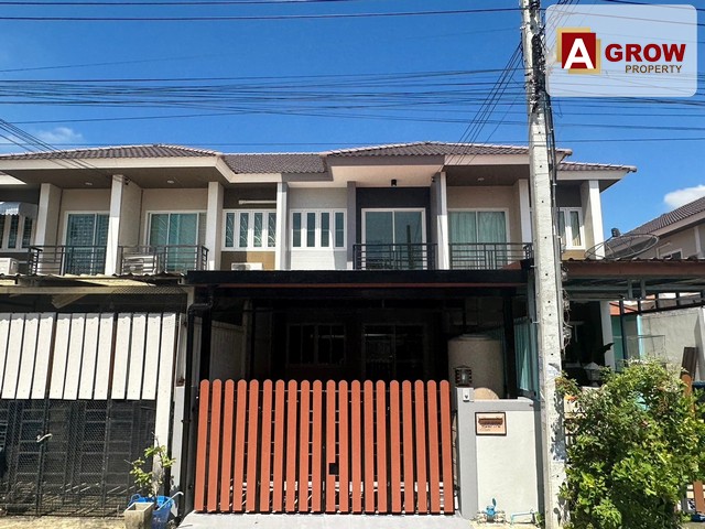 ม.ทรัพย์มั่นคง5 เทพารักษ์-บางบ่อ รีโนเวทใหม่พร้อมอยู่ืที่ตั้ง : ถนนเทพารักษ์-บางบ่อ ต.บางบ่อ อ.บางบ่อ จ.สมุทรปราการรหัสทรัพย์ : AGT00239ราคาขาย : 1,850,000 บาท รายละเอียด : - ทาวน์เฮ้าส์ 2 ชั้น - เนื้อที่ 18 ตร.ว.- 2 ห้องนอน- 2 ห้องน้ำ - 1 ห้องครัว - 1 ที่จอด ***แถมฟรี***- ปั้มน้ำ- แท็งน้ำ- เหล็กดัดจุดเด่น : - เดินทางสะดวก ถนนเทพารักษ์ บางบ่อ หรือจะใช้เส้นทางบางนา-ตราดก็สะดวกค่ะ - บ้านรีโนเวทใหม่พ