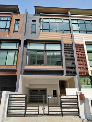 ให้เช่าโฮมออฟฟิศใกล้ Airport Link หัวหมาก ฮาบิแทท ศรีวรา ทาวน์อินทาวน์ ใกล้เซ็นทรัลอีสวิลล์ ร.ร.นานาชาติสิงคโปร์ เลียบด่วนเอกมัย-รามอินทรา