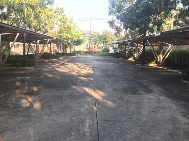 ให้เช่าหรือขายอาคารสำนักงาน5ชั้น เนื้อที่ 3ไร่ รามอินทรา เสรีไทย สวนสยาม มีลิฟต์โดยสาร ใกล้แฟชั่นไอซ์แลนด์