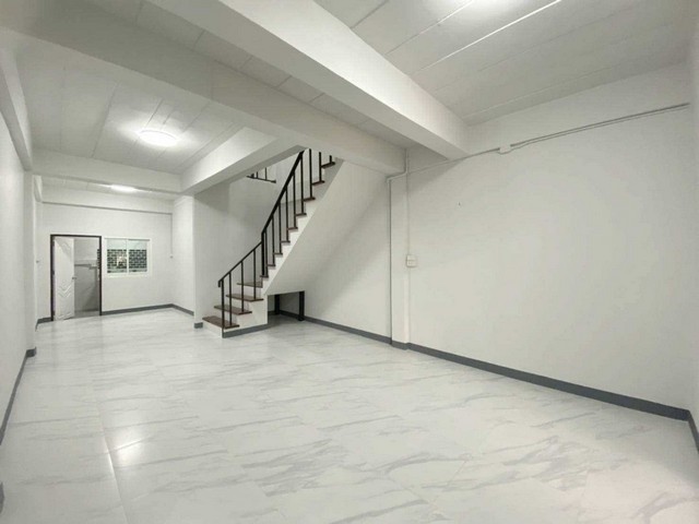 ขายทาวน์เฮ้าส์ หมู่บ้านสิวารัตน์5 อัอมน้อย-พุทธมณฑล สาย5