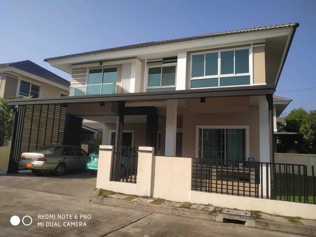 Contact: 062-9434025Line ID : 062-0481866ปล่อยเช่าบ้านกาญจน์กนก12 เดินทางสะดวกติดถนนวงแหวนรอบ 2รายละเอียดบ้าน- บ้านเดี่ยว 2 ชั้น - 3 ห้องนอน - 3 ห้องน้ำ- 1 ห้องรับแขก- 1 ห้องครัว - สิ่งอำนวยความสะดวกภายในโครงการ - สระว่ายน้ำ- ฟิตเนส - สวนสาธารณะภายในโครงการ- ระบบรักษาความปลอดภัยตลอด 24 ชั่วโมงขาย 4.2 ล้านบาทหรือให้เช่า 27,000 บาท/เดือน สัญญารายปี ยินดีพาชมและยื่นสินเชื่อให้ฟรี!!สถานที่ใกล้เคียง- Unity Concord I