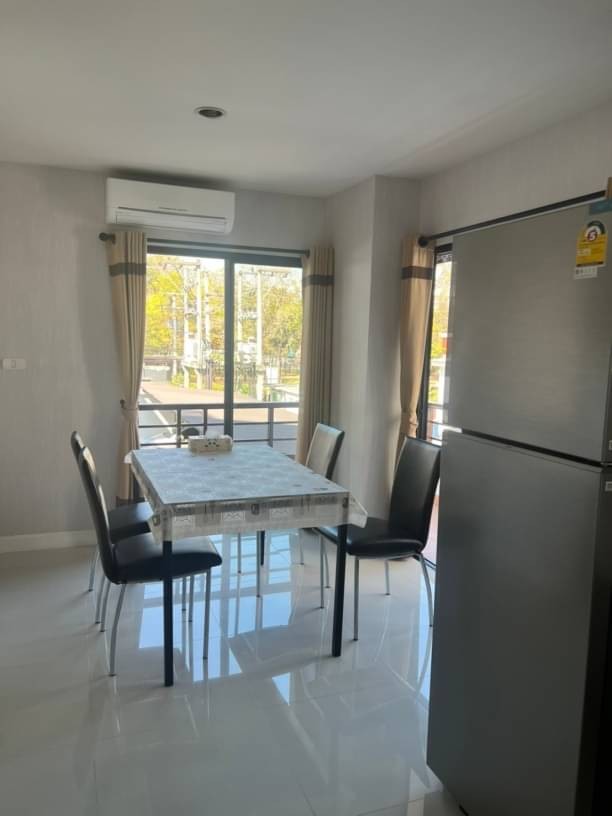 ให้เช่า 25,000 บาท/เดือน ขาย 5.2 ล้าน เดอะ เนค 1 คอนโด 76 ตรม. 2 นอน 2 น้ำ รวมโชค สไตล์โมเดิร์น ทำเลดี เฟอร์นิเจอร์ครบ ใกล้เซ็นทรัลเฟสติวัล