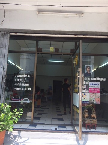 ให้เช่า อาคารพาณิชย์ 3 ชั้นครึ่ง เนื้อที่ 19 ตารางวา ลาดพร้าว 35 จตุจักร กรุงเทพ