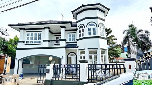 ถูกที่สุด บ้านเดี่ยว 2 ชั้น 110ตรว.รังสิตคลอง3 ให้เช่าคฤหาสน์หรู 230ตรม. 17,999B-M 3นอน 3น้ำ 2จอดรถ 1แอร์ เพียวเพลส รังสิต คลอง 2 ติดถนนใหญ่RangsitKhlong 3 2-story Lux Mansion Cheapest house for rent 110sq.wa. 230sq.m. 17,999B-M 3bed 3bath 2parking 1A/C Pure Place Rangsit Khlong 2 next to the main road.ซอยคลองสาม ถนนโยธาธิการคูคต-คลองหลววง  คลองสาม คลองหลวง ปทุมธานี 12120110ตรว.                   230ตรม.      - ตู้เสื้อผ้่าในห้องนอน ทุกห้อง- ใกล้ตลาด ชุมชน รถเมลล์ ผ่านหน้าโครงการ3 ห้องนอน 3 ห้องน้ำ1 ห้อง�