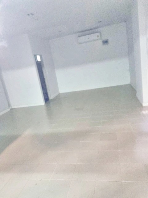 MRT บางรักใหญ่ รัตนาธิเบศร์ ให้เช่า-ขาย ร้านค้า สำนักงาน 1 ชั้น 10ตรว. 35ตรม.  1ห้อง 1น้ำ 1แอร์ ตลาดแยกบางพลู มีพื้นที่ให้จอดรถ 2.4 ล้าน