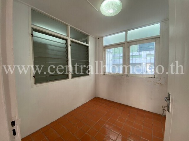 บ้านเดี่ยว 56 ตารางวา ซอยสันติสุข ดุสิต รีโนเวทใหม่ พร้อมอยู่