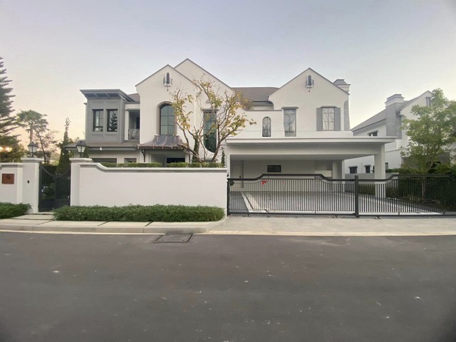 HS684ขายบ้านเดี่ยวระดับ Super Luxury โครงการนันทวัน Nantawan พระราม 9 – กรุงเทพกรีฑาตัดใหม่ราคาขาย 56,000,000 บาท ราคารวมโอนติดต่อ : คุณพร 0938091444 (เบอร์นี้แอดไลน์ได้คะ),โทร 0939833259ID Line : henghengpaulaรหัสประกาศ HS684ขายบ้านเดี่ยวระดับ Super Luxury โครงการนันทวัน Nantawan พระราม 9 - กรุงเทพกรีฑาตัดใหม่บ้านใหม่ หันหน้าทิศเหนือ หลังมุมใกล้สวน เนื้อที่ 140.7 ตารางวา พื้นที่ใช้สอย 449 ตารางเมตร5 ห้องนอน 6 ห้องน้ำ มีห้องแม่บ้านแ