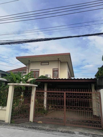 HS681ขายบ้านเดี่ยว เนื้อที่ 73 ตรว.หมู่บ้านเสรี 8 ย่านพระราม 9 ใกล้เดอะไนน์ เดินทางสะดวกใกล้ทางด่วน