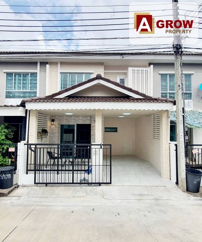 ม.พฤกษา38/1 หนางแดง รีโนเวทใหม่พร้อมอยู่ที่ตั้ง : ซอย หนามแดด-เทพารักษ์ ต.บางพลีใหญ่  อ.บางพลี  จ.สมุทรปราการ รหัสทรัพย์ : AGT00255ราคาขาย : 2,250,000 บาท (ฟรีโอน)รายละเอียด : - เนื้อที่. 18.7 ตร.ร.- 4 ห้องนอน. - 2 ห้องน้ำ- 1 ห้องครัว- 2 ที่จอด ***แถมฟรี***- ปั้มน้ำ จุดเด่น : - บ้านรีโนเวทใหม่พร้อมเข้าอยู่- เดินทางสะดวก สถานที่ใกล้เคียง :- เมกา บางนา- ตลาดป๋าเดช- โลตัส กิ่งแก้ว- บิ๊กซี บางพลี - รพ.จุฬารัตน์