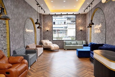 สนใจติดต่อโทร 094-782-6459Line = mongie19เซ้งด่วน!! โครงสร้าง  #ตกแต่งอย่างหรู #บางบัวทองเพียง 300,000 บ #ได้คืน 104,889 บ- ลงทุนกว่า 900,000 บ ทั้งตกแต่ง+โครงสร้าง+กระจก+แอร์+อุปกรณ์- ทำเลล้อมรอบด้วยหมู่บ้าน ย่านชุมชน ย่านหอพัก- ตอนนี้จำหน่ายโซฟา #สามารถทำธุรกิจใหม่ได้เลย เช่น ร้านกาแฟ หรืออื่นๆ- มีที่จอดรถเยอะมากๆ- โครงการ JAS บางบัวทอง ชั้น 1 ร้านโดดเด่น- ขนาดพื้นที่54 ตารางเมตร- สาเหตุที่เซ้ง : ย