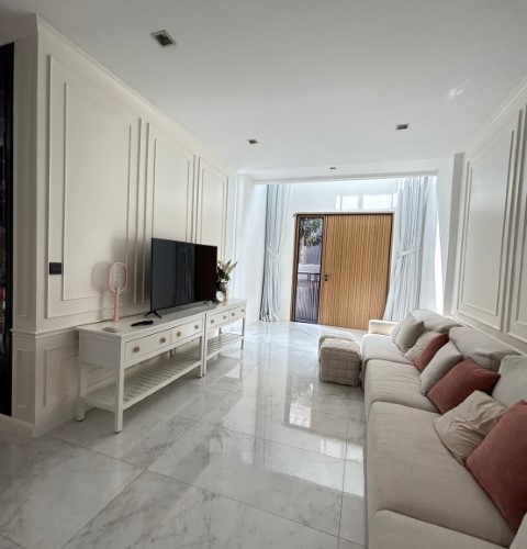 ให้เช่าบ้านเดี่ยวสุดหรู3ชั้น320ตรม.ถ.สุขุมวิท101ตกแต่งสวยเฟอร์อฯครบเช่า90,000บาท