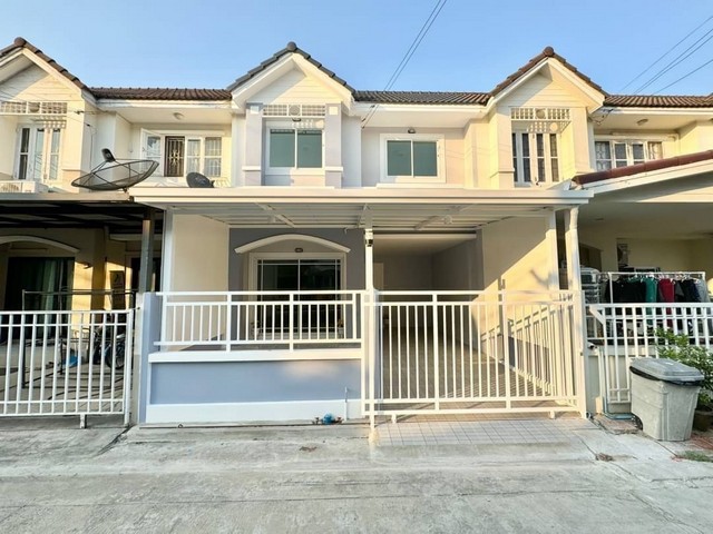 มบ.อักษรา (บางบัวทอง) ทาวน์เฮ้าส์ 3 ห้องนอน แถมเฟอร์นิเจอร์ ใกล้สถานีรถไฟฟ้าสายสีม่วง (สถานีคลองบางไผ่) , เซ็นทรัลเวสต์เกต