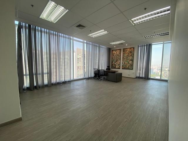 C4454 ให้เช่าพื้นที่สำนักงานพร้อมเฟอร์นิเจอร์ 212 ตรม. อาคารเมเจอร์ ทาวเวอร์ พระราม 9 รามคำแหง ใกล้MRTรามคำแหง 12