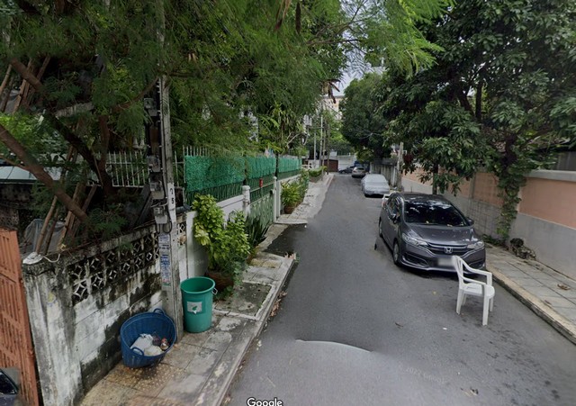 S2491 ขายที่ดินพร้อมสิ่งปลูกสร้าง เนื้อที่ 60 ตารางวา ซอยนราธิวาสราชนครินทร์ 10 ย่านสาทร