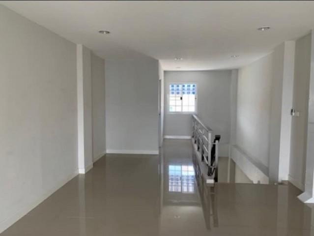 C4450 ให้เช่าและขายอาคารพาณิชย์ 4 ชั้นครึ่ง โครงการ The Master อุดมสุข สุขุมวิท 103 ใกล้ BTS อุดมสุข