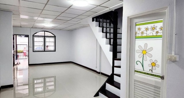 [B851]ให้เช่า 15k ทาวน์เฮ้าส์ รีโนเวทใหม่ หน้าบ้านไม่ชนกับใคร หมู่บ้านนวลลดา 2 ซอยคลองลำเจียก 2 นวลจันทร์ เกษตร-นวมินทร์ ใกล้ รร.ยุวฑูตศึกษา