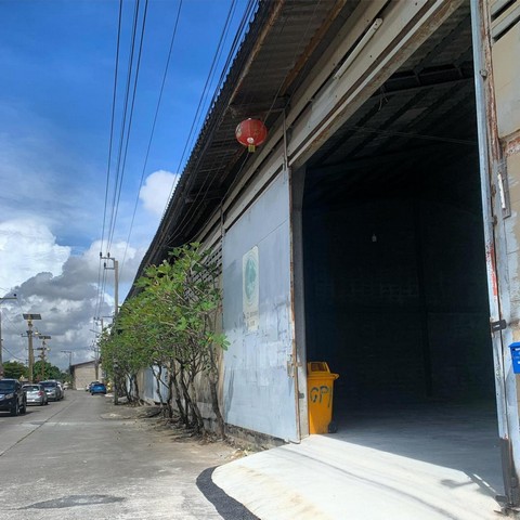 ให้เช่าโกดัง ซอยกิ่งแก้ว15 ขนาด 400 ตารางเมตร บางพลี ใกล้สนามบินสุวรรณภูมิ