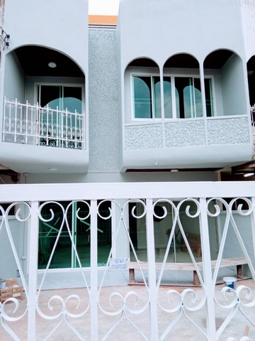 [B849]ให้เช่า 30k ทาวน์โฮม พัฒนาการ 23  renovate สุขภัณฑ์ใหม่ทั้งหลัง