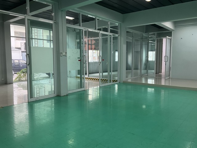 ให้เช่า โฮมออฟฟิศ 3 ชั้น ดอนหัวฬ่อ อมตะนคร ชลบุรี เนื้อที่ 105 ตร.วา