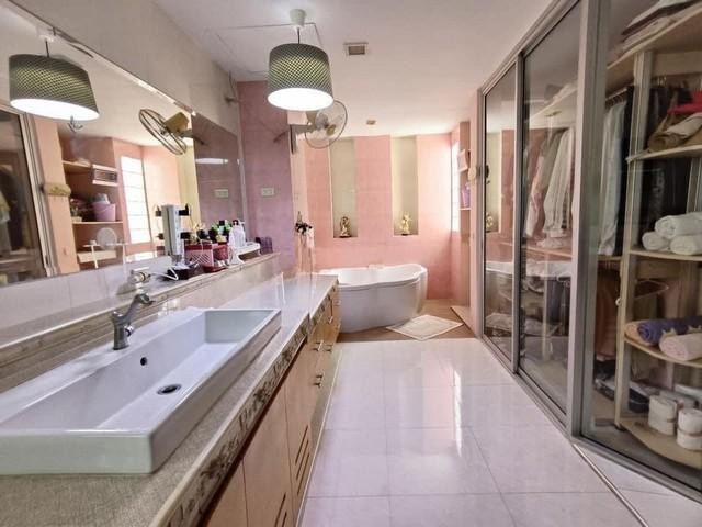 C4419 ให้เช่าบ้านเดี่ยว 3 ชั้น มี 4 ห้องนอน ซอย 20 มิถุนา เฟอร์ครบพร้อมอยู่ ใกล้MRT สุทธิสาร