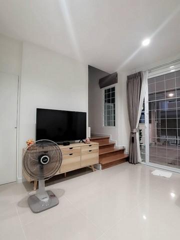 ให้เช่าทาวน์โฮม 3 ชั้น หมู่บ้านวิรัลพัชร เฉลิมพระเกียรติ 48 พื้นที่ใช้สอย 205 ​ตรม. 4ห้องนอน 3ห้องน้ำ เฟอร์ครบพร้อมเข้าอยู่ ใกล้สวนหลวง ร.9