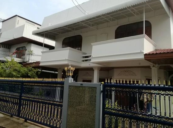 ขายบ้านเดี่ยว 2 ชั้น ซอยอารีย์สัมพันธ์ 4 ใกล้ BTS (ขายพร้อมผู้เช่า) 75 ตรว. 7 ห้องนอน