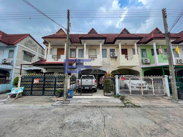 ขายทาวน์เฮ้าส์ หมู่บ้าน ณัฐกานต์ 4 ซอย เปรมประชา      