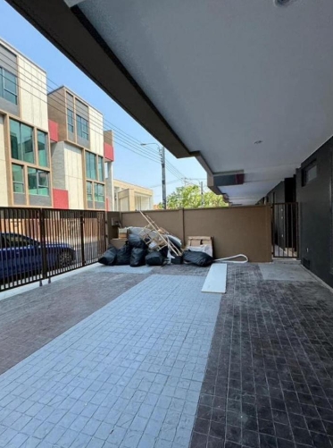 ให้เช่าทาวโฮม 4 ชั้น บ้านกลางเมือง คลาสเซ่ สุขุมวิท 77 พื้นที่ 259 ตรม