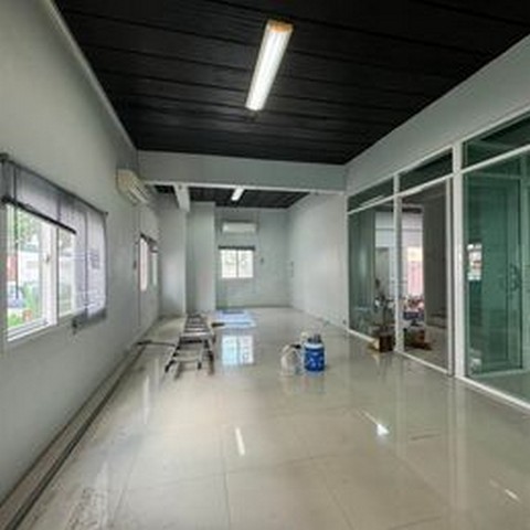 ขายและเช่า โฮมออฟฟิต3 ชั้นพร้อมอุปกรณ์สำนักงานครบถ้วนใช้งานได้ทันที