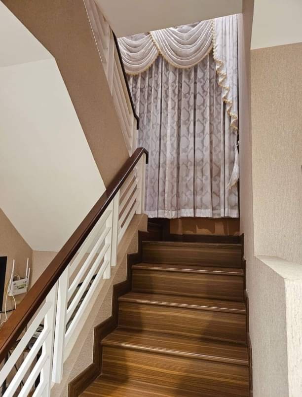 ให้เช่า 25,000 บาท/เดือน 36 ตรว. 3 นอน 3 น้ำ โซนสารภี บ้านเดี่ยว 2 ชั้น บ้านสวย เหมือนใหม่ ใกล้ตลาดเจริญเจริญ ใกล้โรงเรียนนานาชาติหลายแห่ง