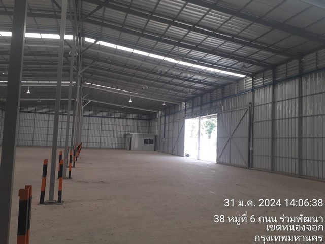 ให้เช่าโกดัง 990 ตรม. พร้อมออฟฟิศ ติดสำนักงานขนส่งพื้นที่ 4 ย่านลาดกระบัง หนองจอก สุวินทวงค์ เชื่อมต่อ มีนบุรี