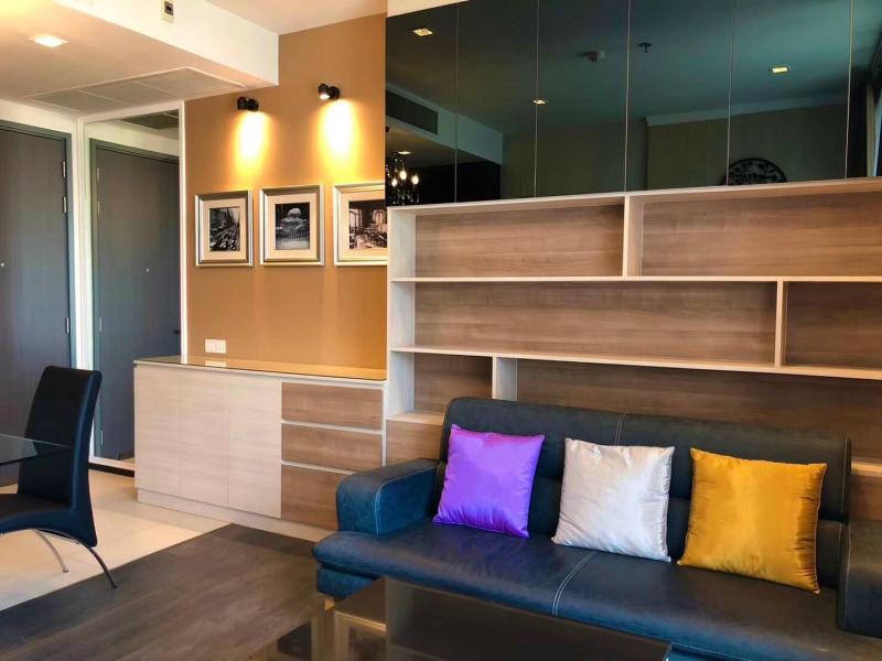 BH2697 ให้เช่า/ขาย คอนโด EDGE เอดจ์ สุขุมวิท 23 ใกล้ BTS อโศก และ MRT สุขุมวิท ห้องมุมแต่งสวยพร้อมอ่างอาบน้ำแบบ 1 Bedroom ชั้น 10