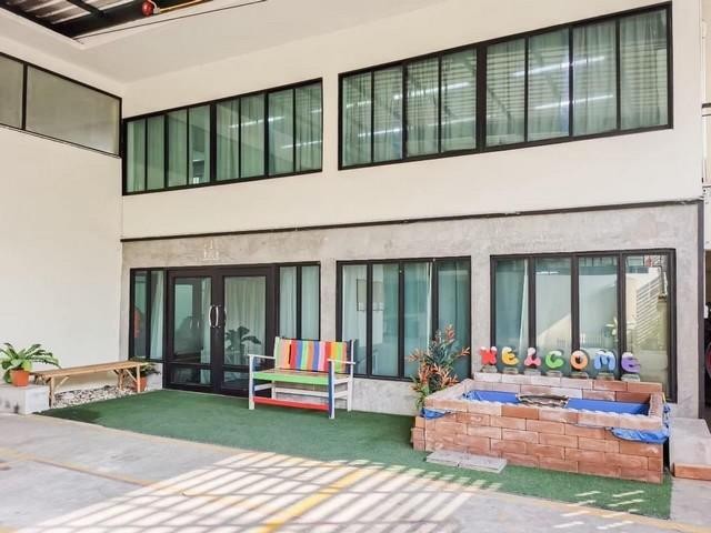 PB3801 ให้เช่าโกดังสินค้า พร้อมสำนักงานออฟฟิศ พื้นที่ใช้สอยรวม 1,000 ตรม.ในซอยลาดพร้าว 41 ซอยภาวนา มีที่จอดรถ พร้อมใช้งานทันที