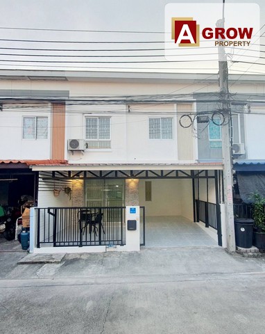 พฤกษา 74/3 ต้นโครงการการ รีโนเวทใหม่พร้อมอยู่ที่ตั้ง : ซอยทรัพย์บุญชัย ถนนศรีนครินทร์-เทพารักษ์ ต.บางเมือง อ.เมืองสมุทรปราการ จ.สมุทรปราการรหัสทรัพย์ : AGT00262ราคาขาย : 2,050,000 บาท (ฟรีโอน)รายละเอียด : - เนื้อที่  17 ตร.ว.- 3 ห้องนอน - 2 ห้องน้ำ- 1 ห้องครัว- 2 ที่จอด - ฟรีปั้มน้ำ- ฟรีแอร 1 เครื่อง จุดเด่น : - บ้านรีโนเวทใหม่พร้อมอยู๋ ต้นโครงการ ตกแต่งไว้อย่างลงตัว เอาใจคนรักบ้าน พร้อมอยุ่